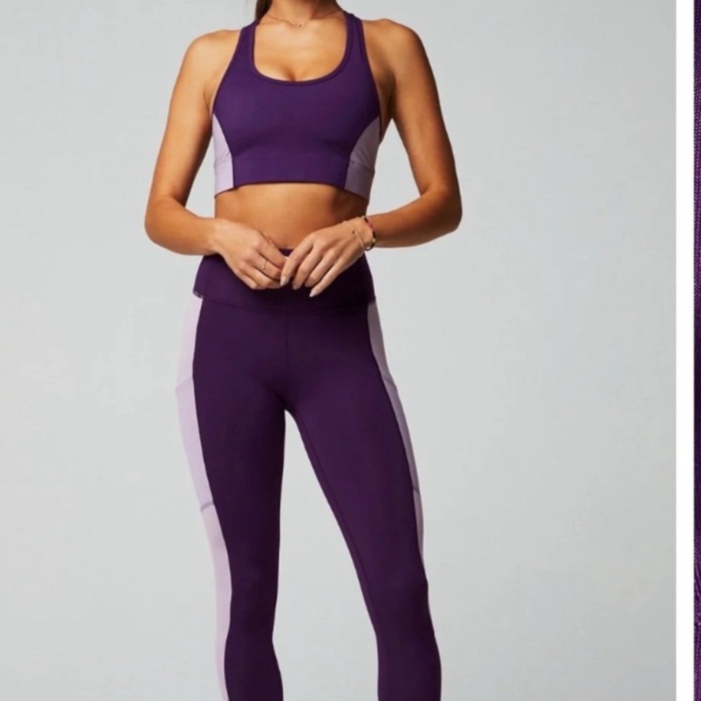 Fabletics 2 piece workout set—Leggins & sports bra— Purple & Lavender color